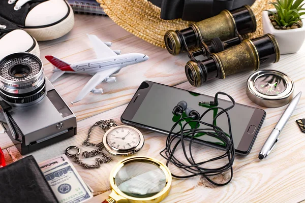 Artículos Accesorios Para Viajero Fondo Viejo Sobre Mesa — Foto de Stock