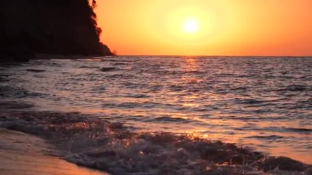 海上晨间海滩的日出 — 图库视频影像