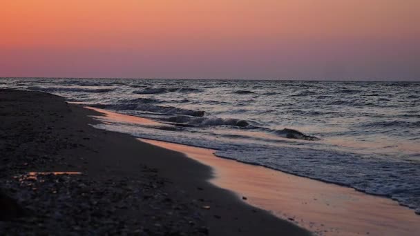海上晨间海滩的日出 — 图库视频影像
