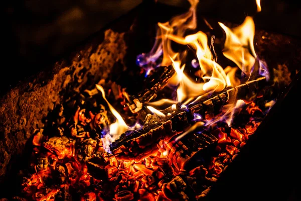 Fechar Vista Chama Quente Brilhante Lareira — Fotografia de Stock