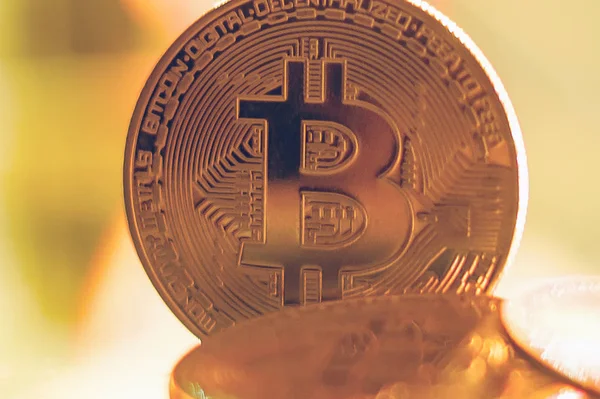 Bitcoin Fundo Dourado Luzes — Fotografia de Stock