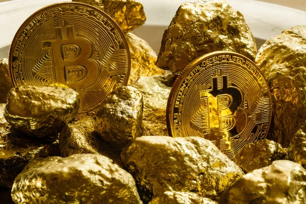 Bitcoin Oro Montículo Oro Bitcoin Criptomoneda Concepto Negocio — Foto de Stock