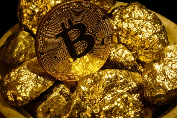 Bitcoin Oro Montículo Oro Negocio Criptomoneda Bitcoin — Foto de Stock