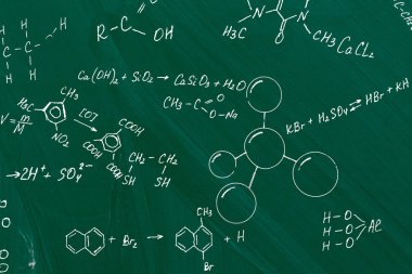 Molekül modelleri ve arka plan gemide formülleri