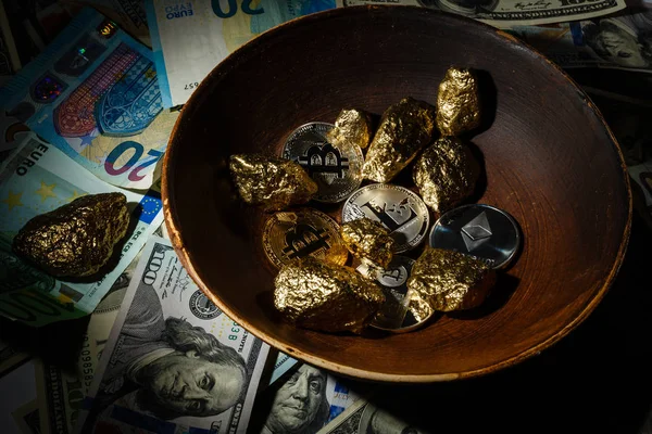 Bitcoin Bitcoin Golden Nugget Zlaté Pozadí Finanční Koncept — Stock fotografie