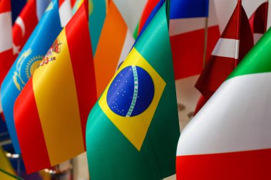 Dünya Ulusal bayrakları, görünümü kapatın