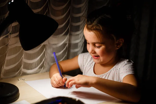 Little Girl Doing Homework — Stock Photo, Image