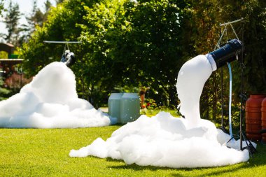 Köpük partisi yeşil park için makine