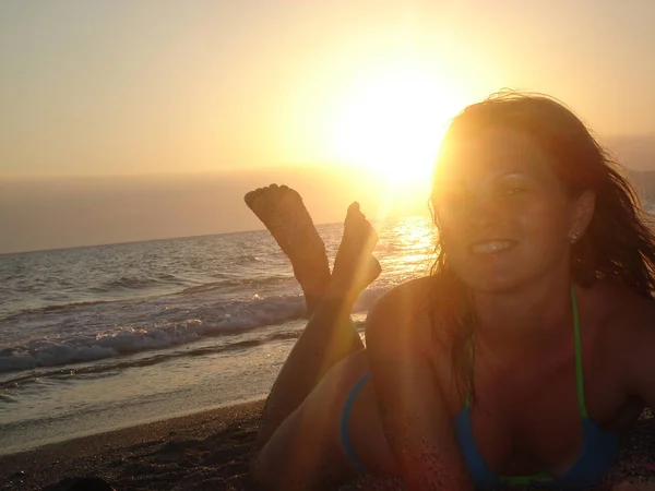 Beautiful Young Woman Bikini Sunset — Stock Photo, Image