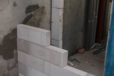 Beton sıvama Mason duvar, Bina altında inşaat beton tuğla duvar sıvama mason ile kurmak için