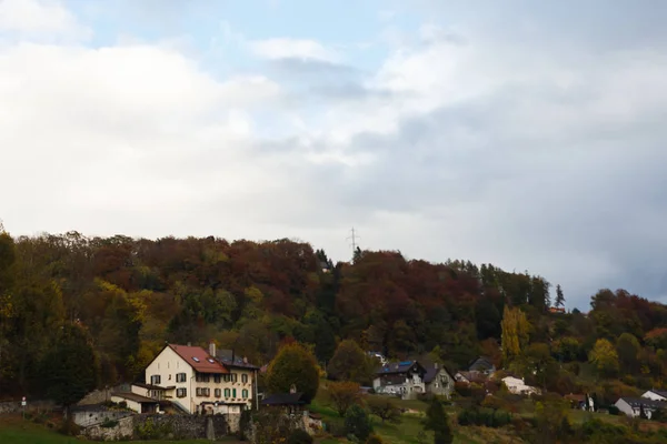 Piękny Krajobraz Góry Chmurami — Zdjęcie stockowe