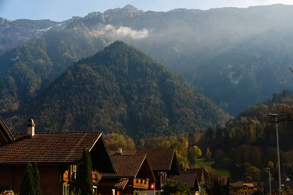Интерлакен Швейцария Октября 2017 Года Интерлакен Осенью Швейцарские Альпы Город — стоковое фото