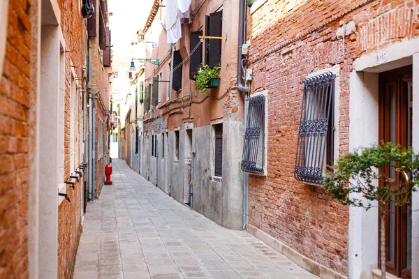 Calle Estrecha Venecia — Foto de Stock