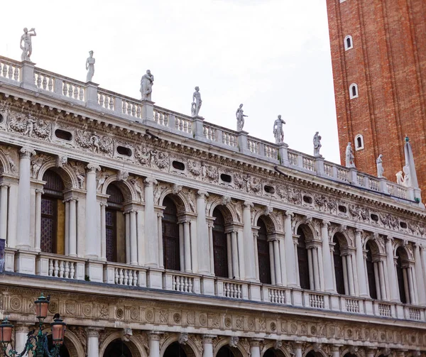 Gothic columns decorate the Doge\'s Palace (Palaz\'zo Ducale) in Venice, Italy