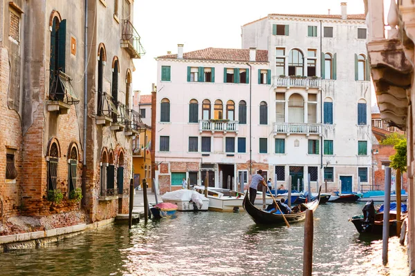 Gondol Vid Kanalen Venedig Italien — Stockfoto