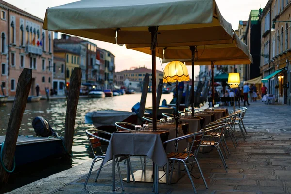 Caffè Vicino Canal Grande Dopo Tramonto Venezia Italia — Foto Stock