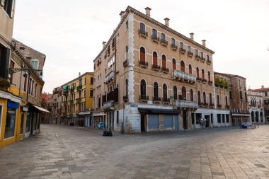 Kavşak ve Venedik Mimarlık