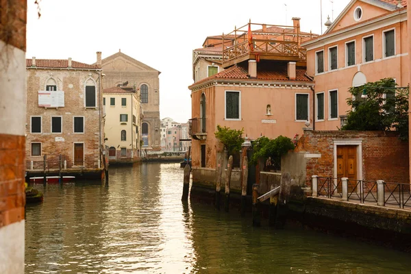 Smala Kanalerna Kända Och Typiska Venedig — Stockfoto