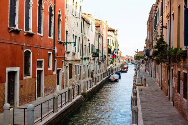 Smala Kanalerna Kända Och Typiska Venedig — Stockfoto