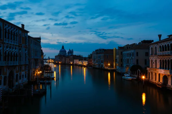 Kanał Grande Bazylika Santa Maria Della Salute Wenecja Włochy — Zdjęcie stockowe