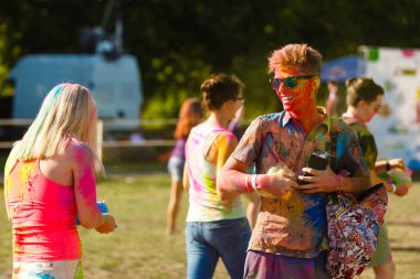 Kiev, Ukrayna - 13 Ağustos 2017: Kutlama renk Holi Festival