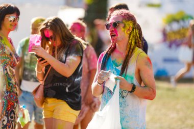 Kiev, Ukrayna - 13 Ağustos 2017: Kutlama renk Holi Festival