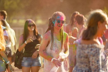Kiev, Ukrayna - 13 Ağustos 2017: Kutlama renk Holi Festival