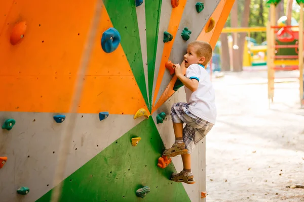 Sporty Children Climbing Artificial Boulder Practical Wall Gym — Stock Photo, Image