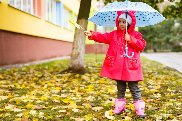 Cute Little Girl Holding Yellow Autumn Leaf Umbrella — Stock Photo, Image