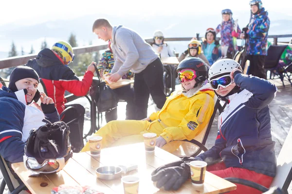 2017 Bukovel Ukraine People Ski Resort Bukovel Carpathian Mountains — Photo