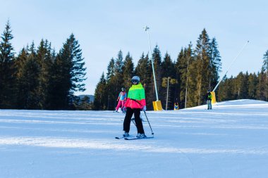 2017, Bukovel, Ukrayna: Karpat Dağları 'ndaki Bukovel kayak merkezindekiler