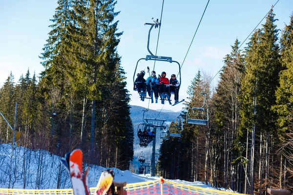2017 Bukovel Ukraine Ski Lift Mountains — 스톡 사진