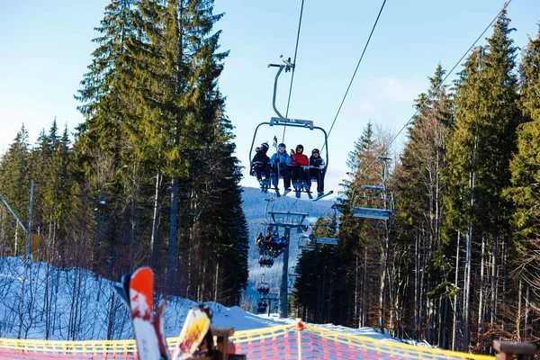 2017 Bukovel Ukraine Ski Lift Mountains — 스톡 사진