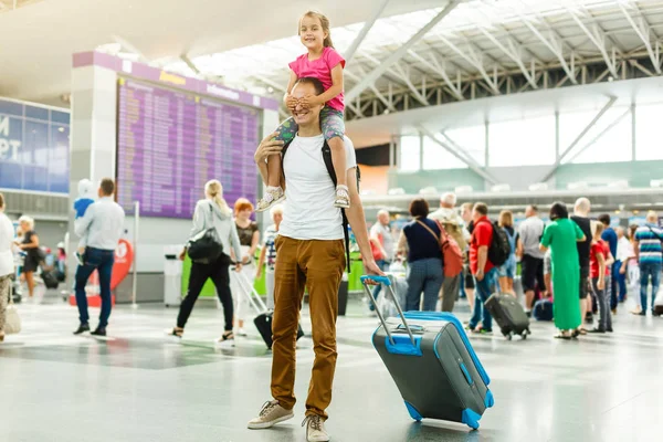 Young Father Little Girl Waiting Departure Airport — Stock Photo, Image