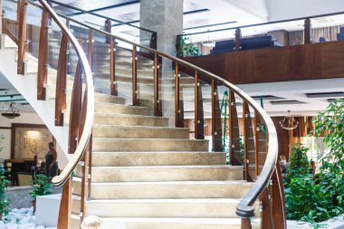 Modern tarzda merdiven, iç konsept inşa etmek.