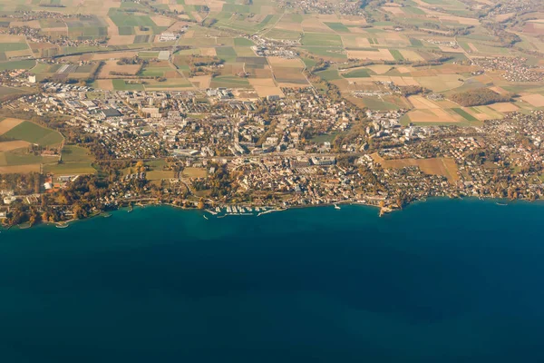 Vista Aérea Del Verde Paisaje Ginebra Desde Arriba Suiza — Foto de stock gratuita