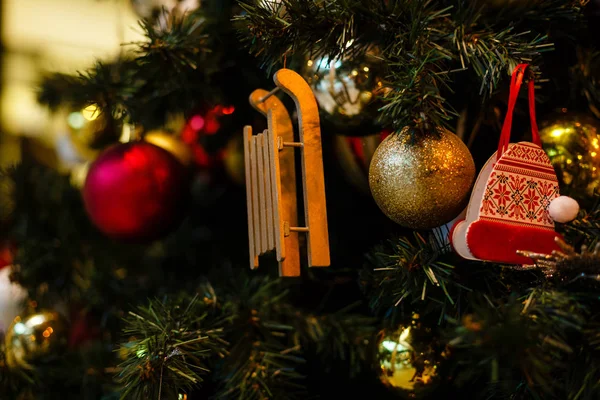 Decoração Natal Com Abeto Bolas Vermelhas — Fotografia de Stock