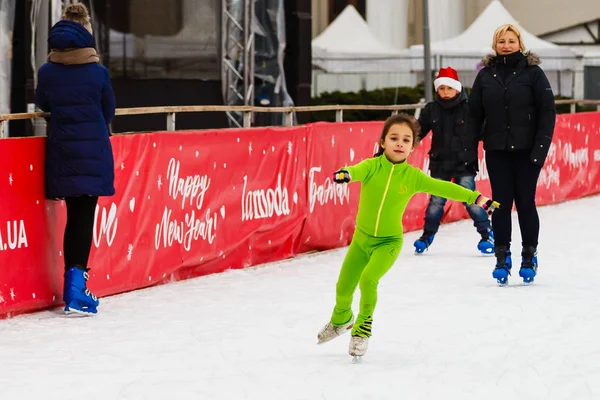 Kiev Ucrania Diciembre 2017 Patinaje Sobre Hielo Pista Aire Libre — Foto de Stock