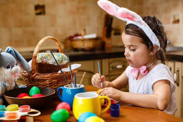 Pequeña Pintura Alegre Huevos Pascua —  Fotos de Stock