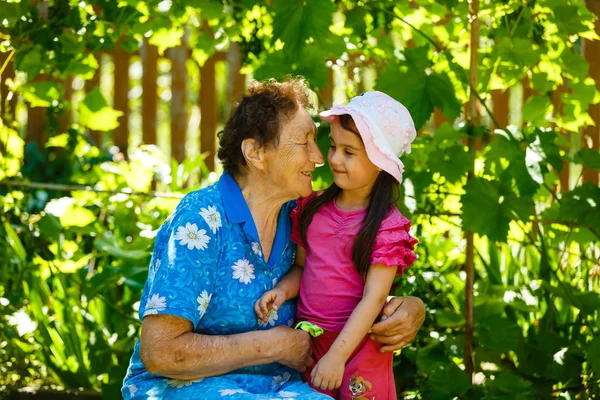 Happy Grandmother Granddaughter Resting Green Garden — Stock Photo, Image