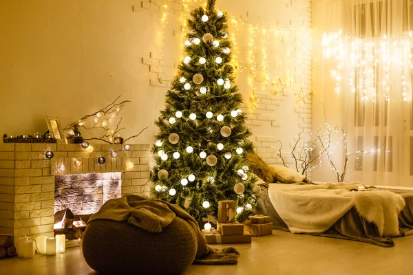 Acogedor Interior Luz Con Decoraciones Navidad — Foto de Stock