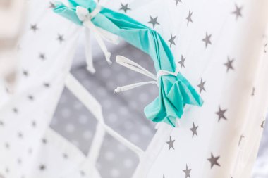 Gri yıldızlı Noel elbisesi 