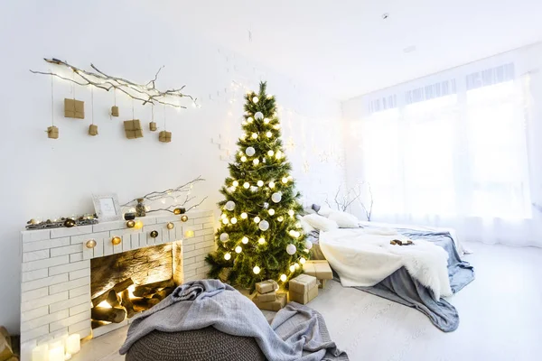 Acogedor Interior Luz Con Decoraciones Navidad — Foto de Stock