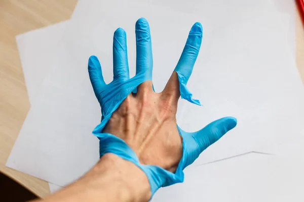 Close Van Arts Hand Holey Handschoen — Stockfoto