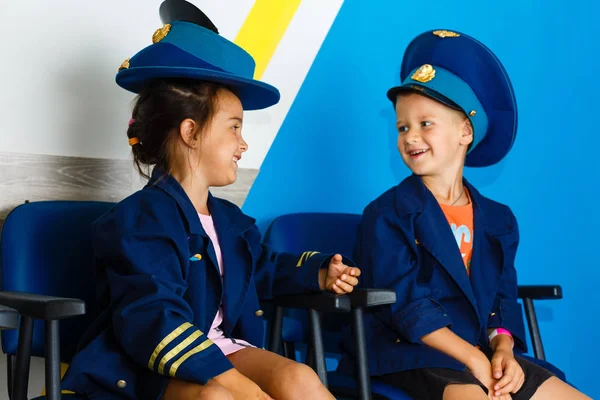 Crianças Uniforme Piloto Avião — Fotografia de Stock