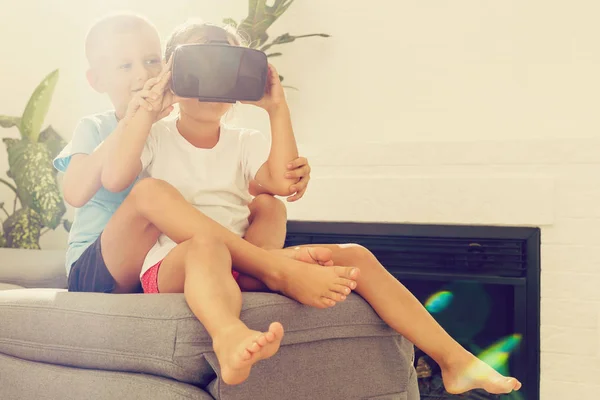 Brother Sister Using Virtual Reality Headsets Living Room — Stock Photo, Image