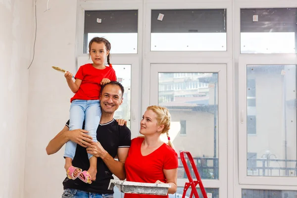 Young Family Doing Home Renovation New Apartment — Stock Photo, Image