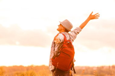 Açık alan dinlendirici. Güzel manzaraya bakıyorum..