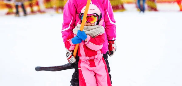Esquí Pequeño Esquiador Escuela Esquí — Foto de Stock