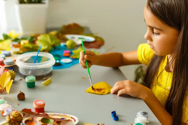 Creatività Dei Bambini Vernice Autunno Decorazione Autunnale — Foto Stock